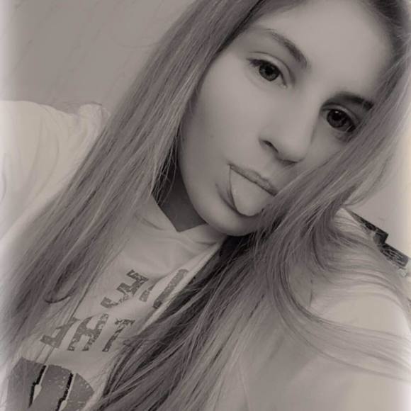 Meet your Posher, Kylee - Picture 1 of 1